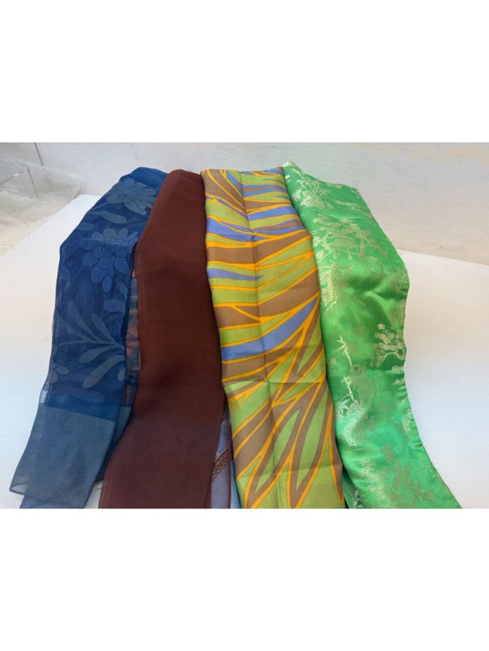 15 Womans Scarfs -Vacation to-all Seasons15 Assorted - Picture 2 of 7
